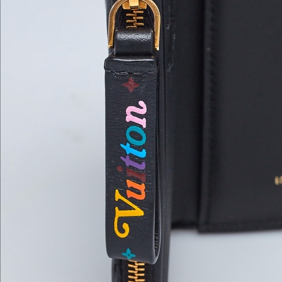 LOUIS VUITTON
Black Leather New Wave Compact Wallet - Picture 10 of 14